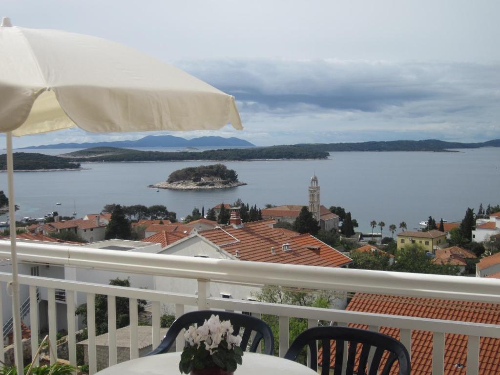 Apartments Kresic Hvar Town Eksteriør billede